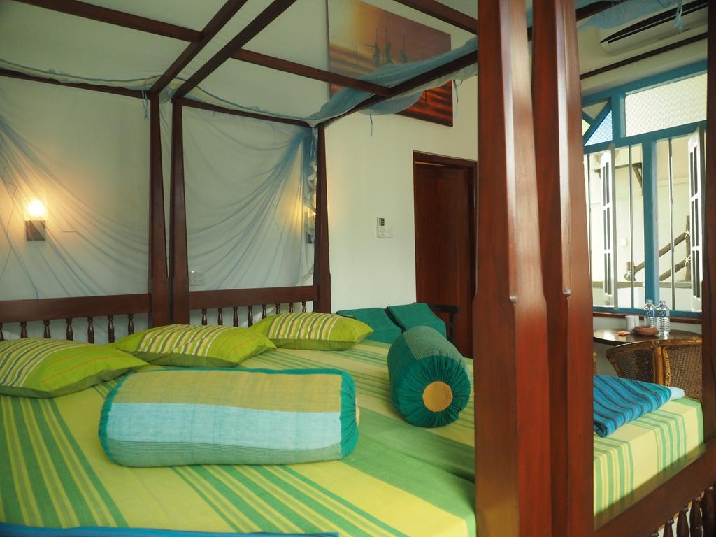 Main Reef Guest House Hikkaduwa Exterior foto